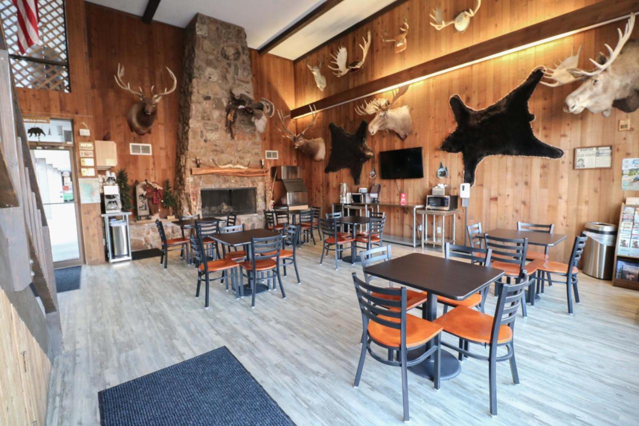 Bear Lodge Motel Сандэнс Экстерьер фото