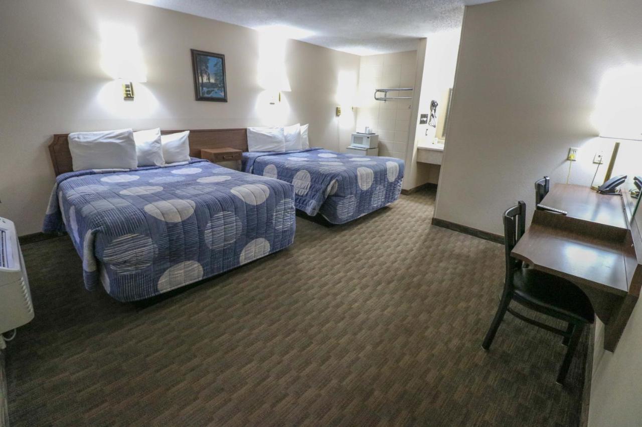Bear Lodge Motel Сандэнс Экстерьер фото